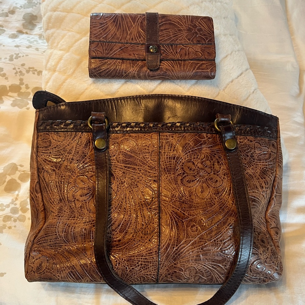 Patricia Nash tooled brown leather shoulder bag with matching wallet